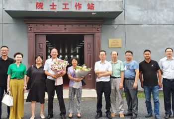 熱烈歡迎陳大洲、劉蘭英伉儷載譽(yù)回國