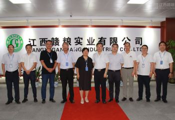 南昌縣委常委陳偉峰先生一行到公司調(diào)研，宣講政府扶持政策